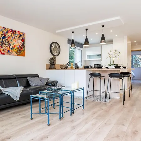 2-room With Terrace Close To The Center Apartmán Cannes