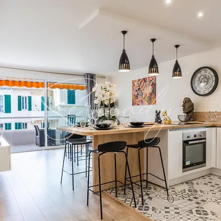 2-room With Terrace Close To The Center Appartamento
