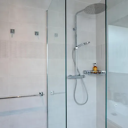 Apartman 2-room With Terrace Close To The Center